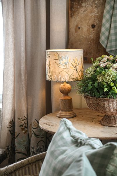 Hovedbilde Eng/Liljer - lampeskjerm