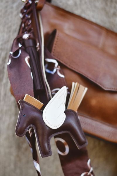 Hovedbilde Brun - Veskepynt med hest