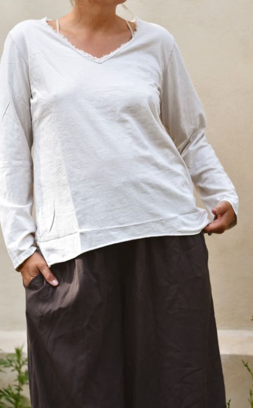 Beige - Classic V-hals Langermet T-skjorte