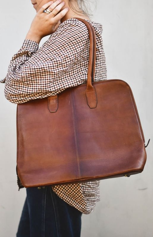 Walnut - Silje Big Skinnveske