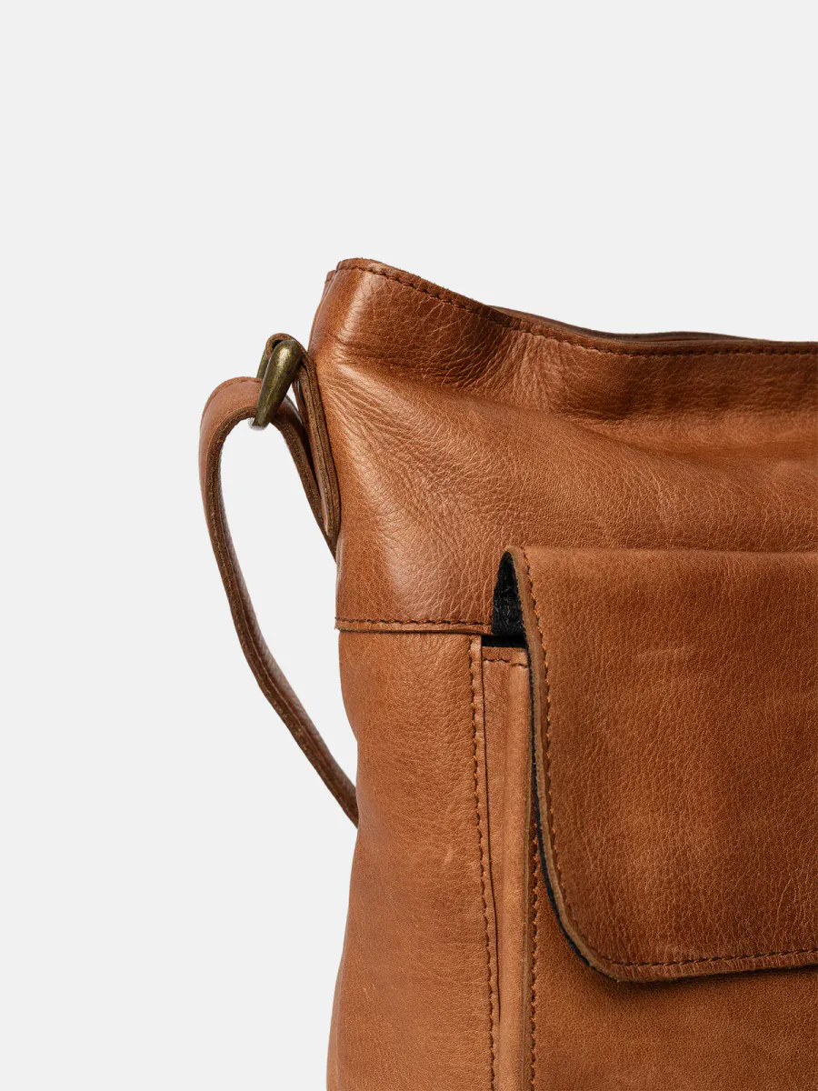 Walnut - Kay Urban Veske
